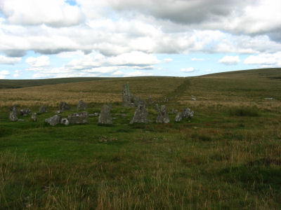 Down Tor Stone Row and Cairn Circle