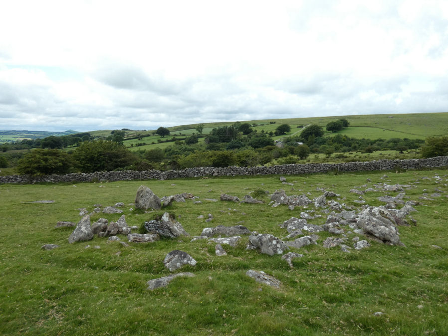 Roos Tor NW Round House